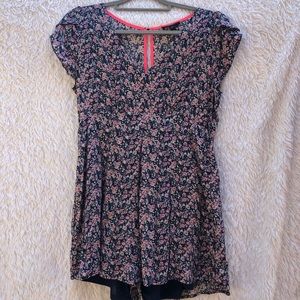 Short sleeve floral romper